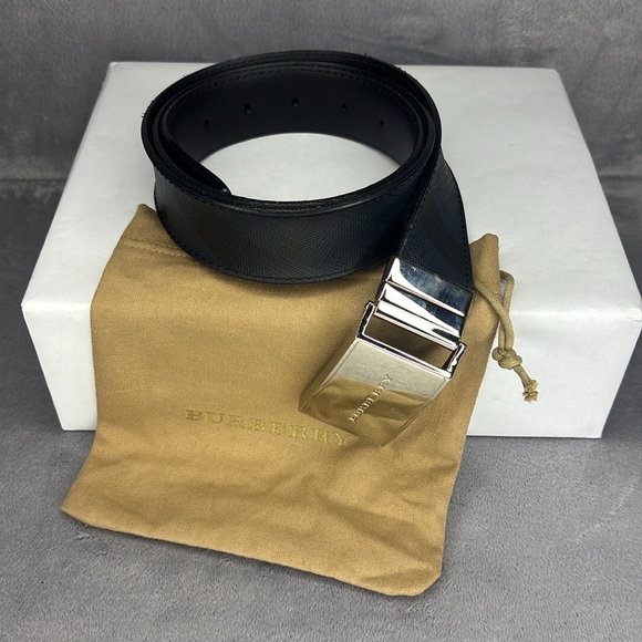 🔥🔥🔥Burberry Black Reversible Leather Belt Size: 40/100🔥🔥🔥 - Picture 9 of 9